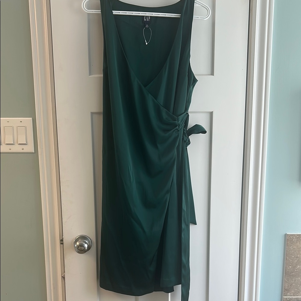 GAP Women's Deep Green Sleeveless Wrap Dress